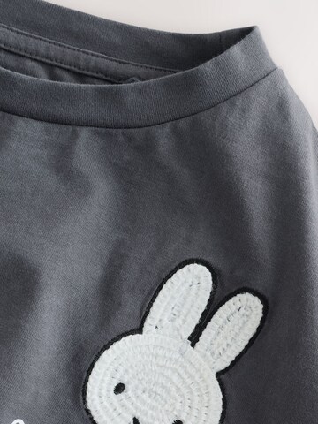 Next T-Shirt in Grau