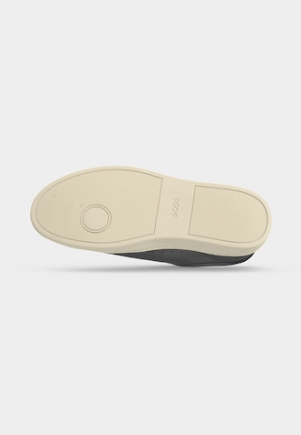 Sneaker low 'Kieran' de la BOSS pe negru