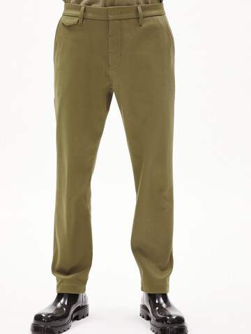 ARMEDANGELS Tapered Pants 'Alvaaro' in Green: front