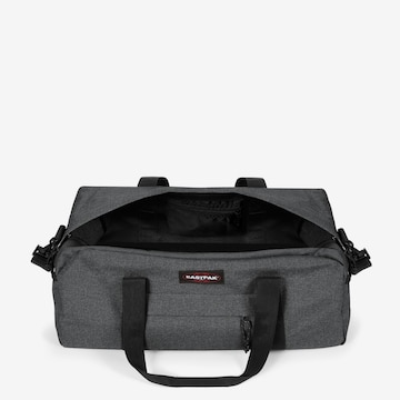 EASTPAK Matkakassi värissä harmaa