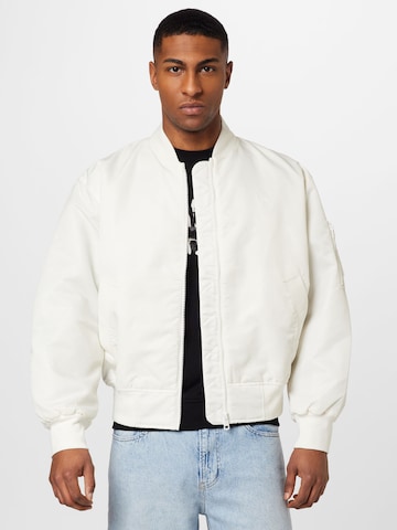 Calvin Klein Jeans Átmeneti dzseki - fehér: elől