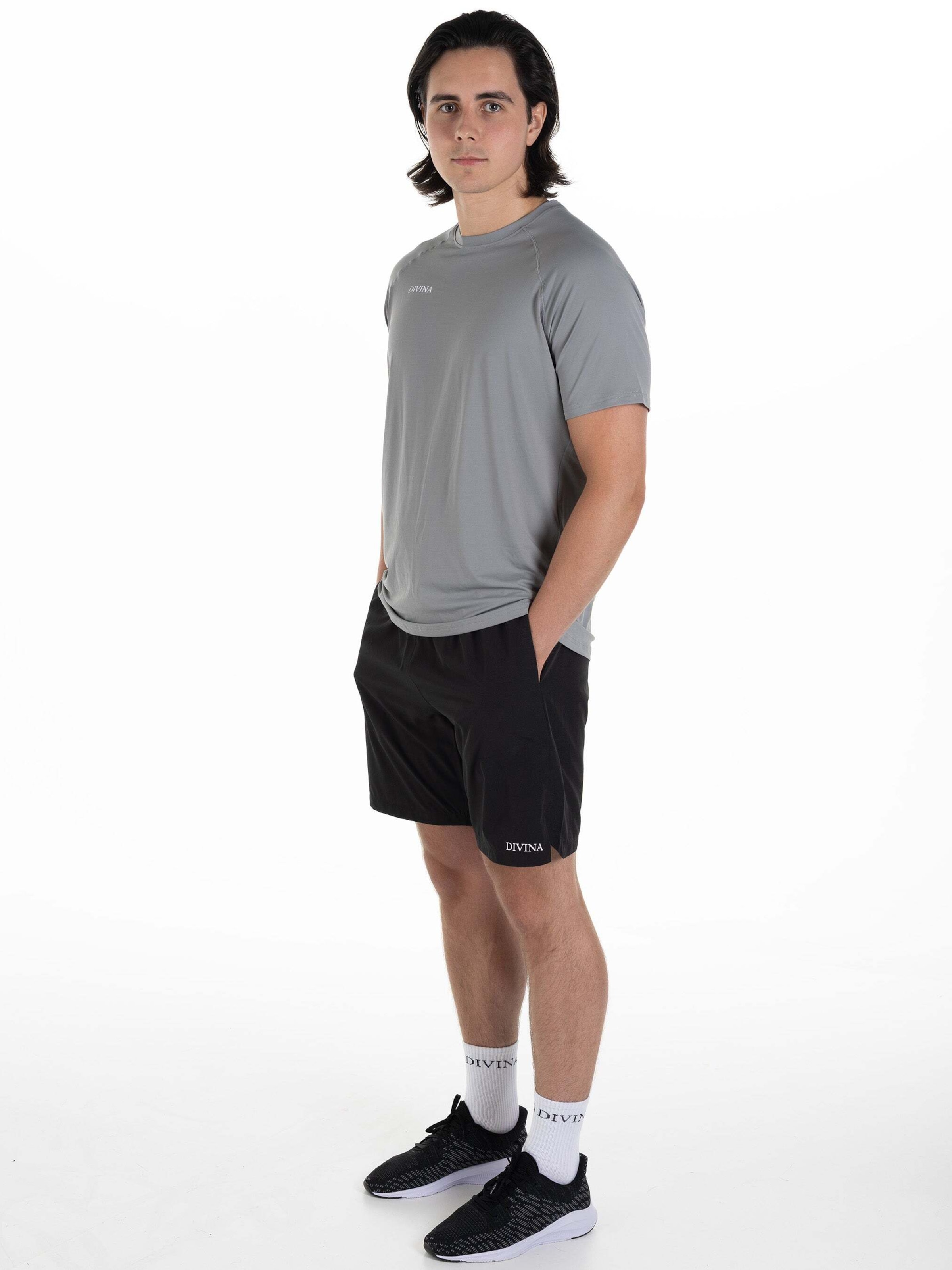 Loosefit Pantaloni 'Miles' di Divina in nero