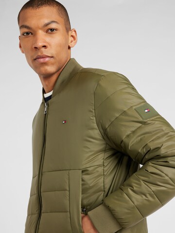 TOMMY HILFIGER Jacke in Grün