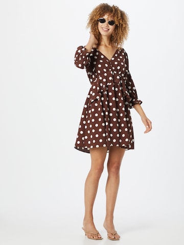 Robe River Island en marron