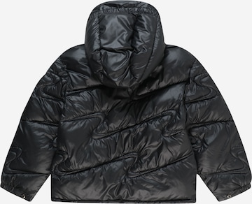 Nike Sportswear Jacke in Schwarz