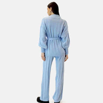 Elara Trui in Blauw