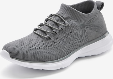 LASCANA Slip-on in Grey: front