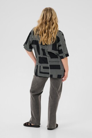 KAFFE CURVE Bluse 'Donna' i sort