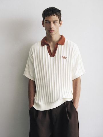 Pull&Bear Sweater in White: front