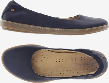 EL NATURALISTA Flats & Loafers in 41 in Black: front
