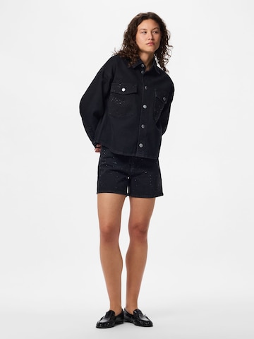 PIECES Regular Fit Jacke in Schwarz