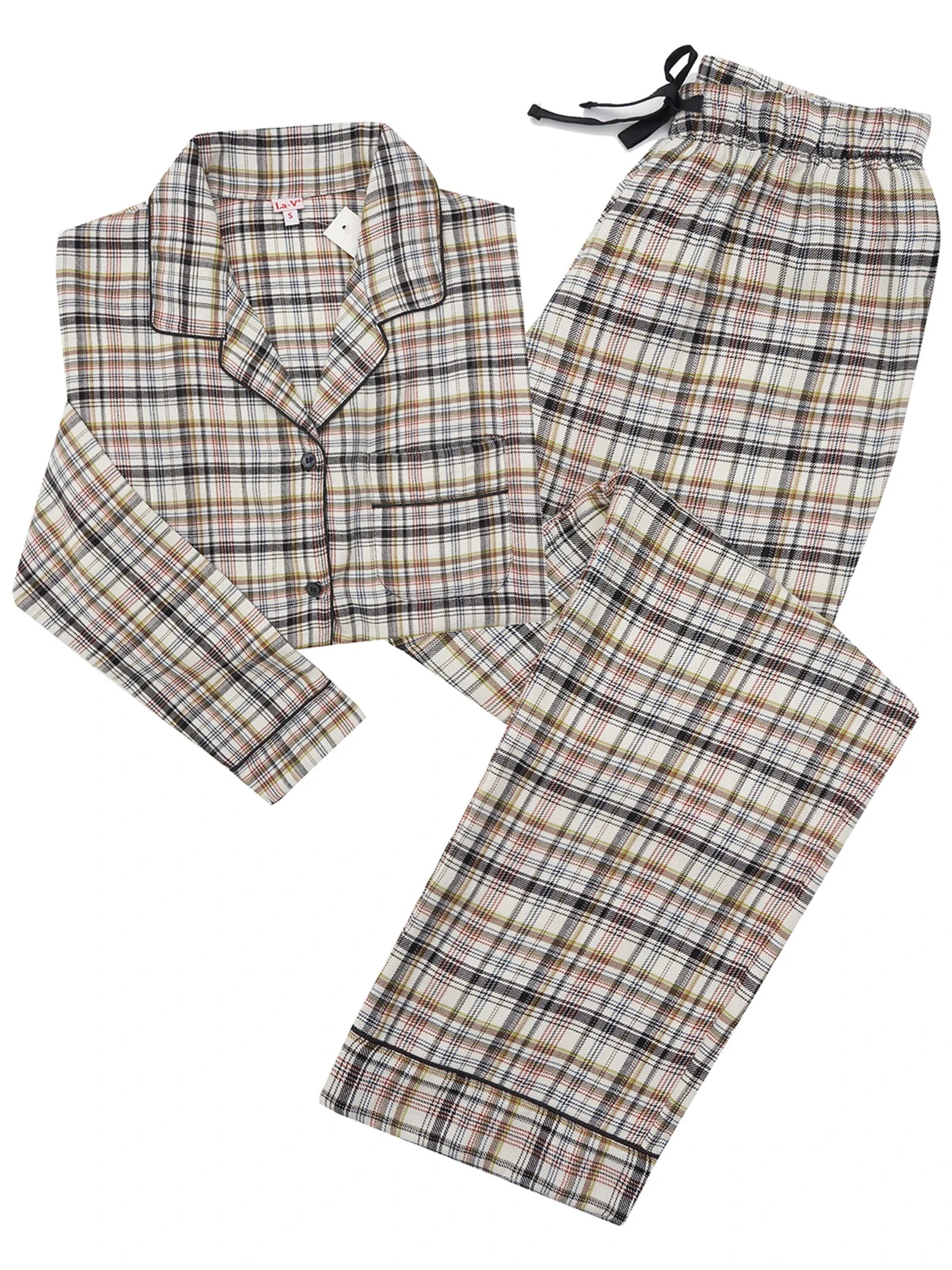 La V Pyjama in Beige