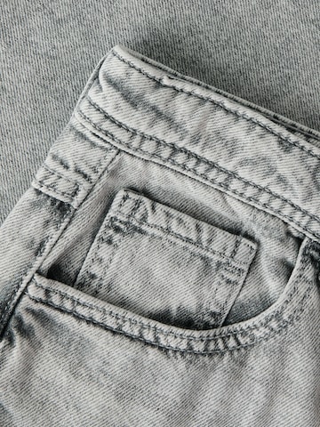 TWO SOON Loosefit Jeans in Grijs