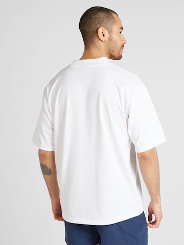 T-Shirt new balance en blanc