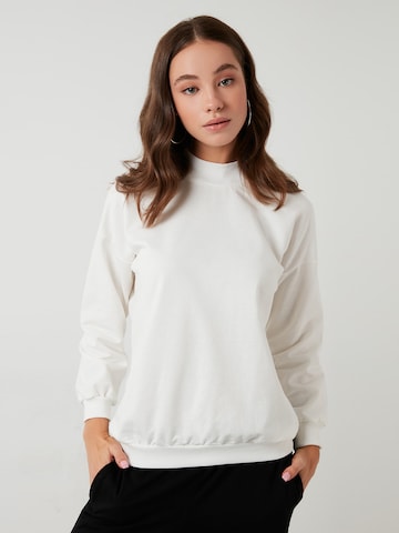 LELA Sweatshirt in White: front