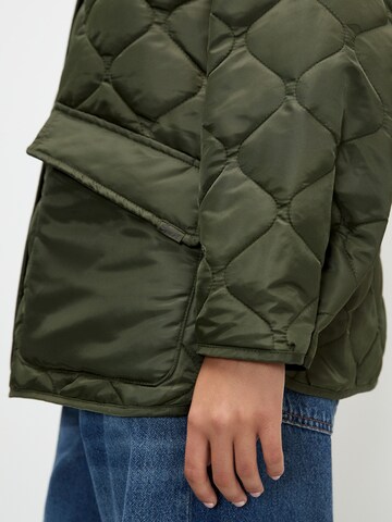 Pull&Bear Tussenjas in Groen