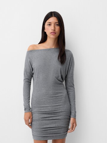 Abito di Bershka in grigio: frontale