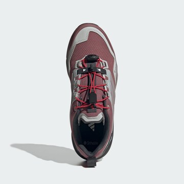 ADIDAS TERREX Low shoe 'Skychaser' in Red