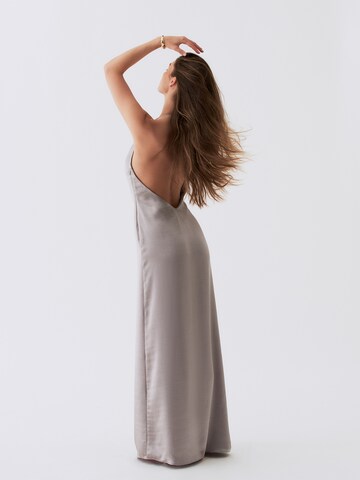 RÆRE by Lorena Rae Evening Dress 'Valeria' in Grey