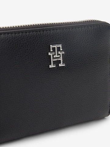 TOMMY HILFIGER Portemonnaie 'Essential' in Schwarz