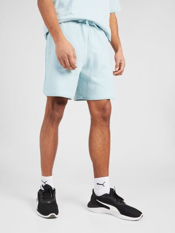 PUMA Regular Broek 'CLASSICS' in Blauw: voorkant