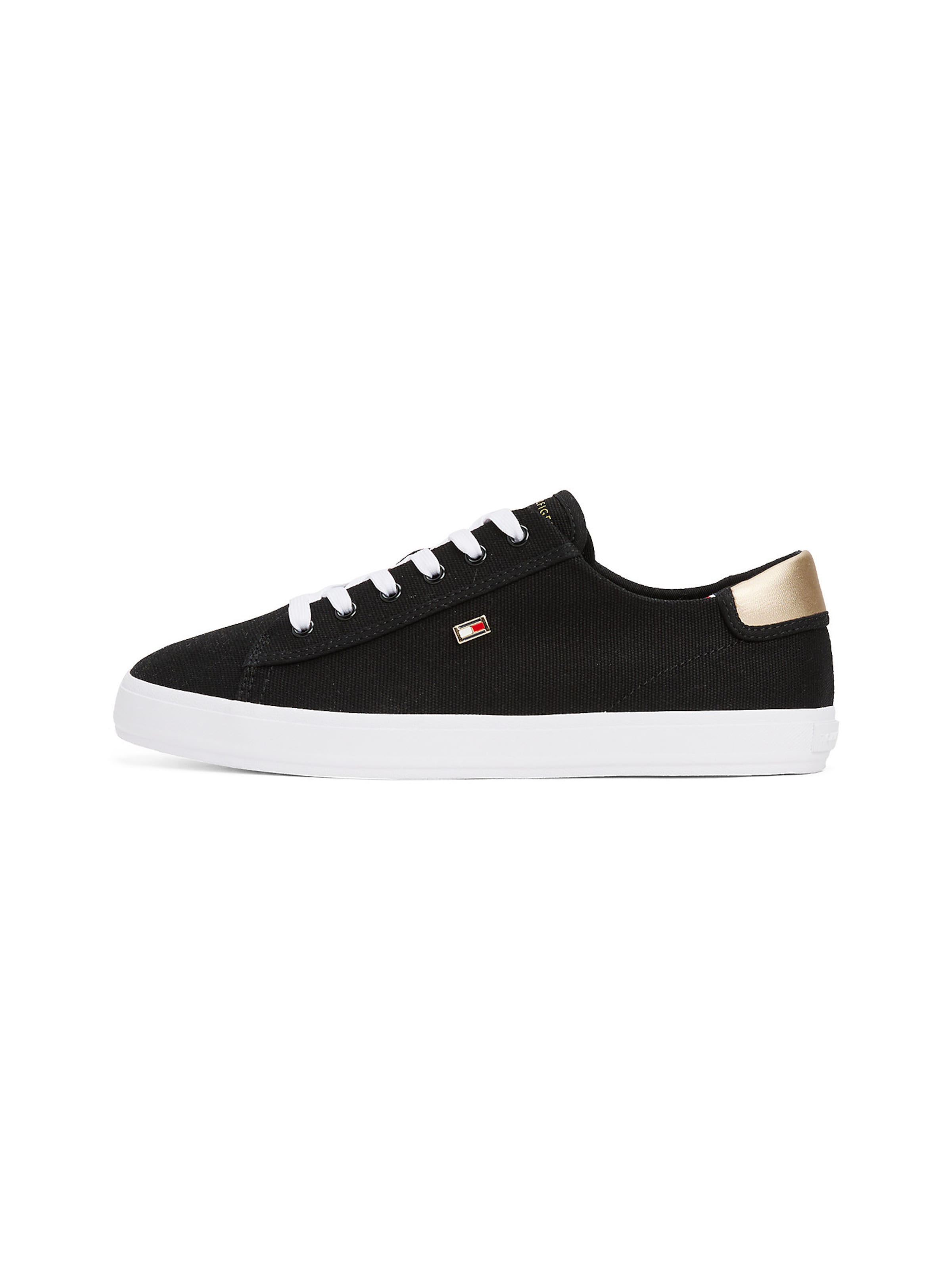 TOMMY HILFIGER Sneakers laag in Zwart: voorkant