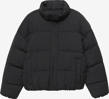 Pull&Bear Talvitakki värissä harmaa: etupuoli