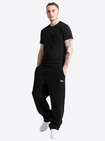 Regular Pantaloni 'Elmstead' de la LONSDALE pe negru