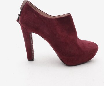 Miu Miu Dress Boots in 39,5 in Red: front