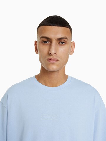 Bershka T-Shirt in Blau