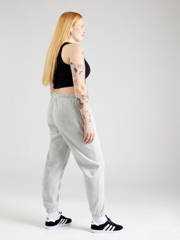 PIECES Curve Tapered Hose 'PCCHILLI' in Grau