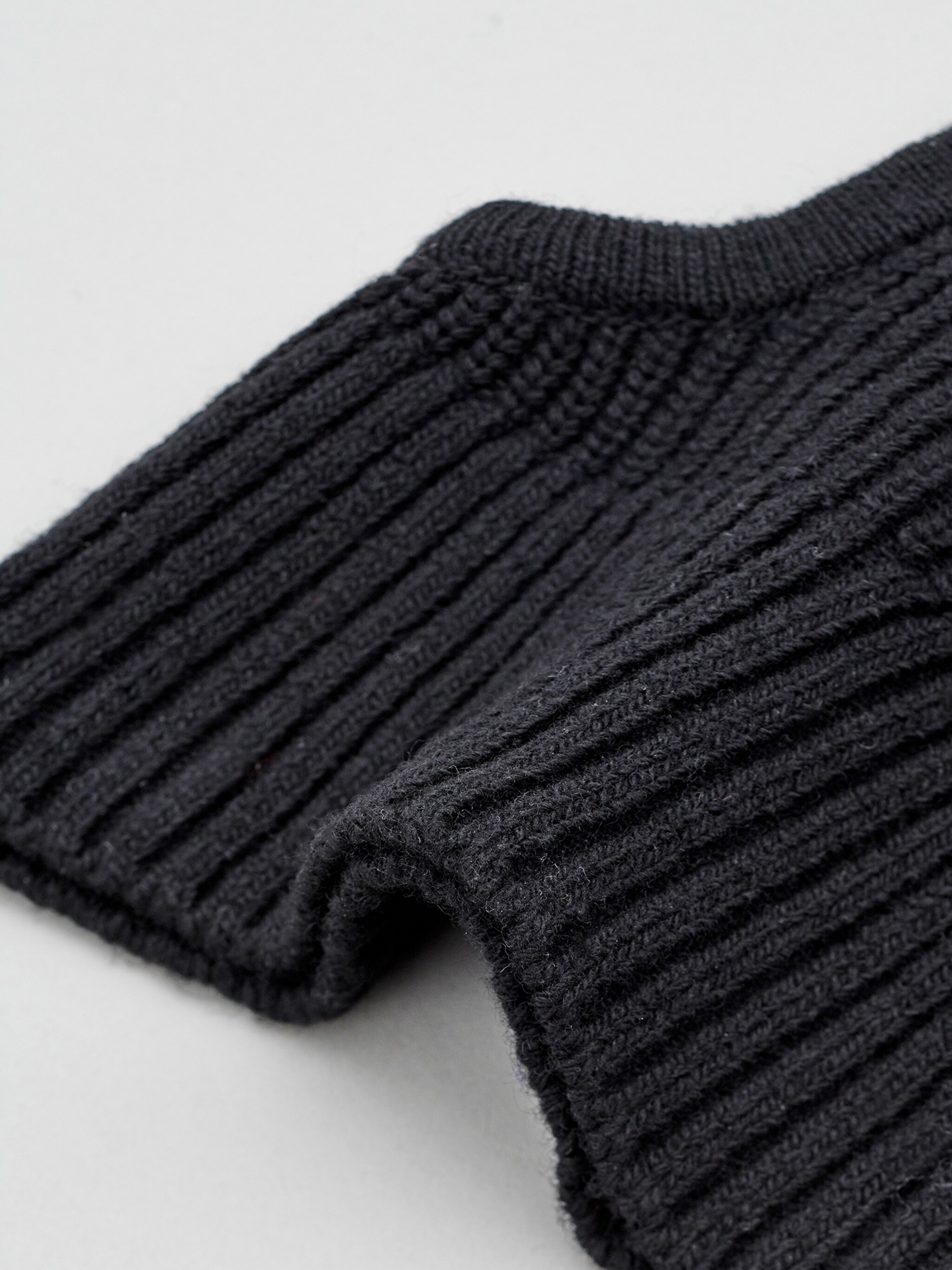 EDITED Producten Muts 'Olive' Zwart