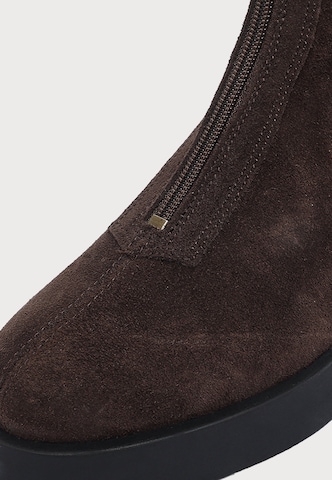 Ankle boots di COMMA in marrone