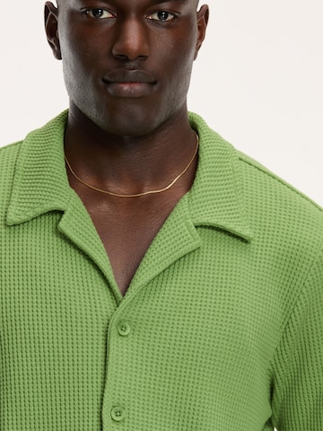 Shiwi Comfort fit Button Up Shirt in Green
