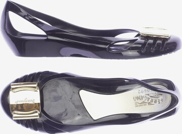 Salvatore Ferragamo Ballerina 38 in Schwarz: predná strana