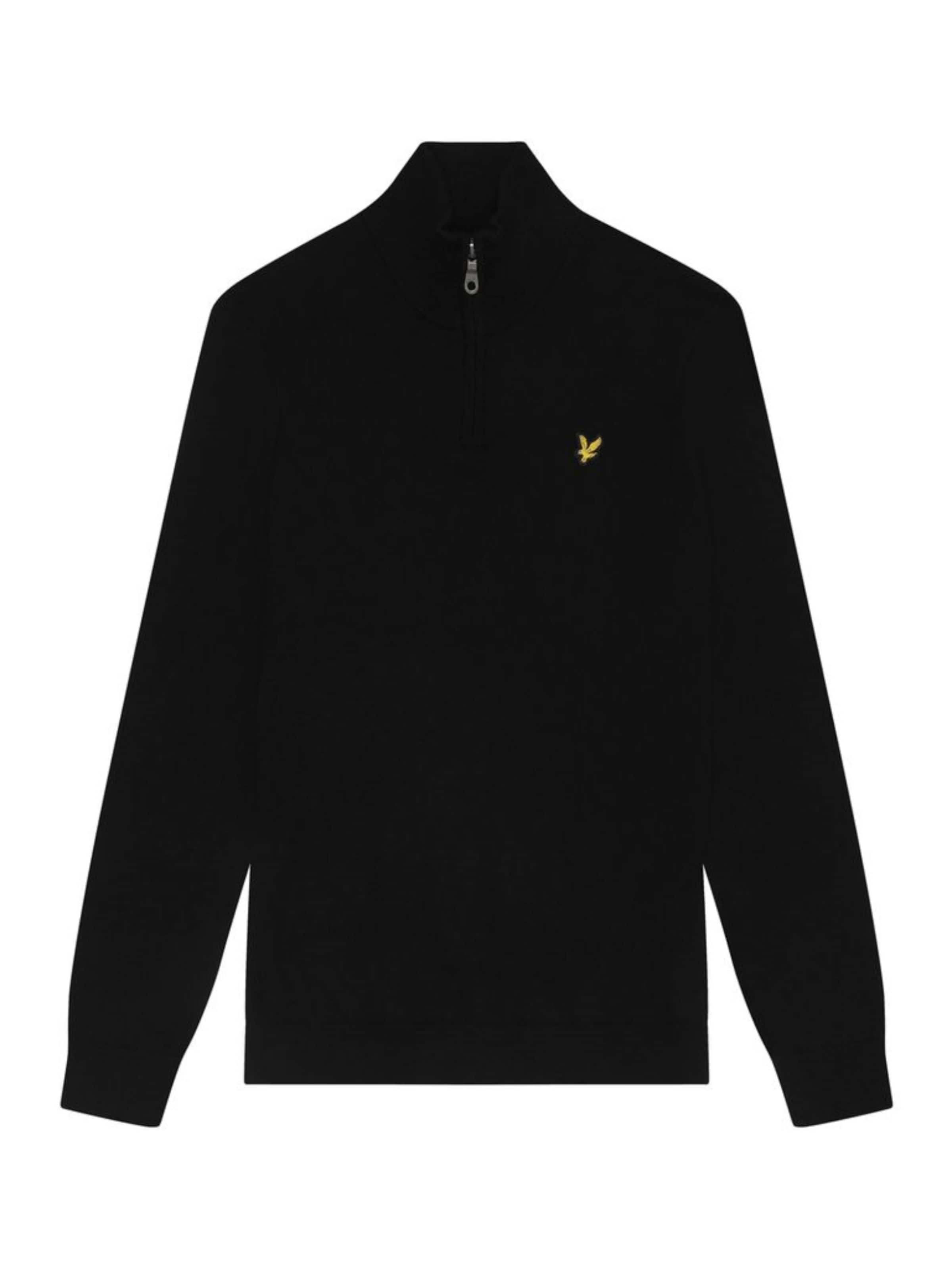 Lyle & Scott Sweater in Black: front