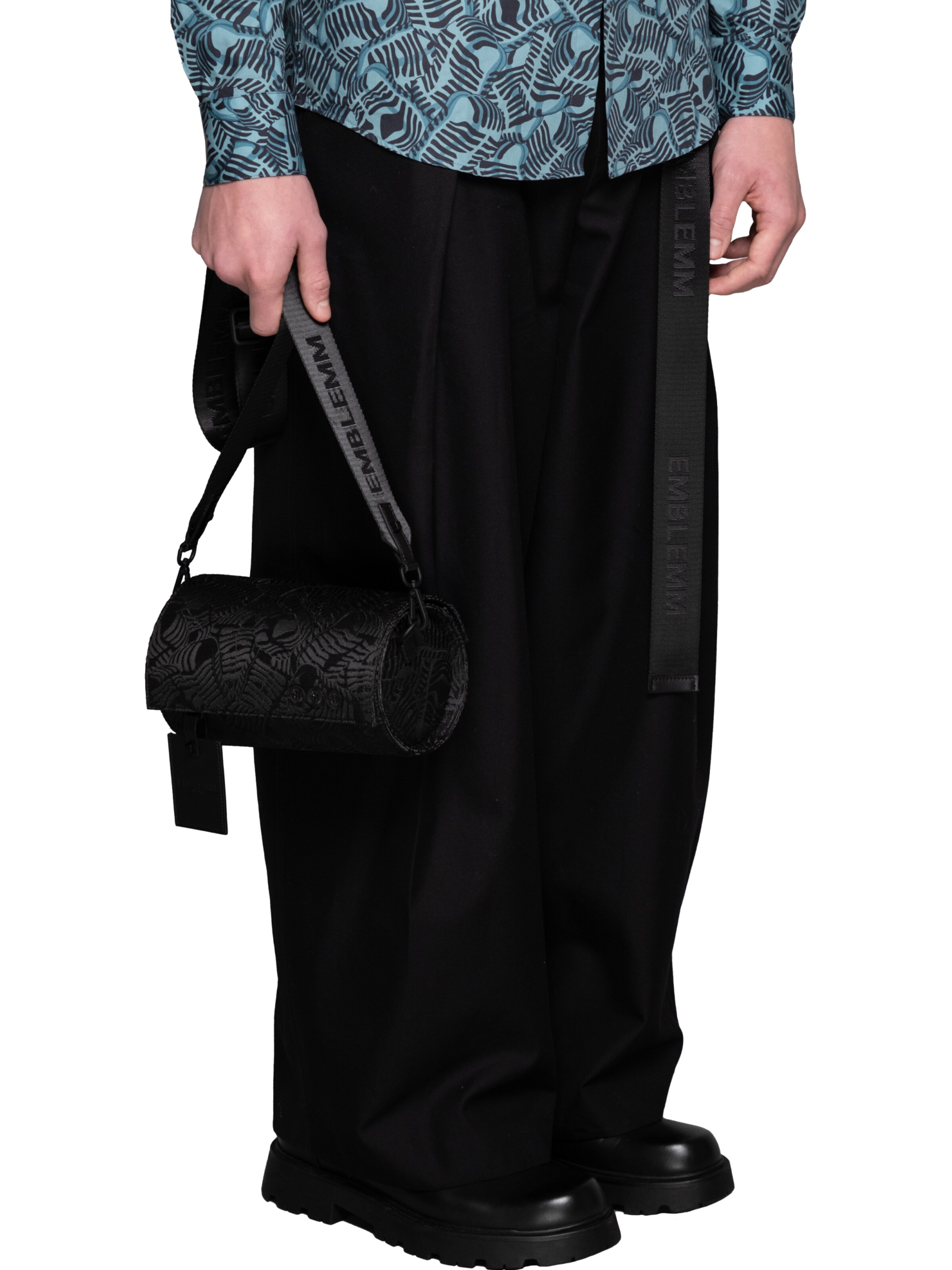 EMBLEMM Schoudertas 'Up My Sleeve' in Zwart