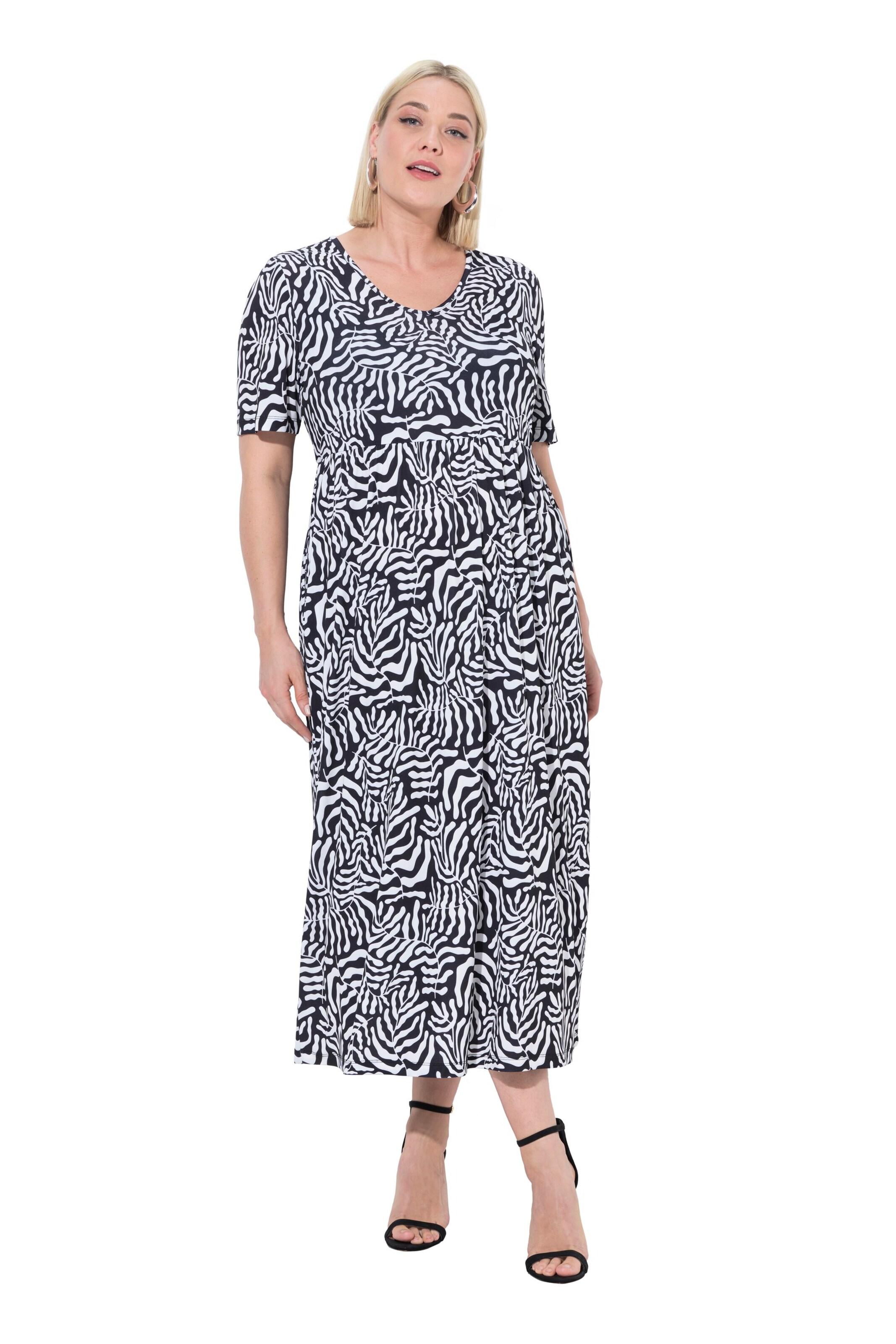 Ulla Popken Jurk in Zwart: voorkant