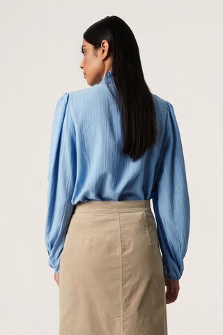 SOAKED IN LUXURY Blouse 'Amanza' in Blue