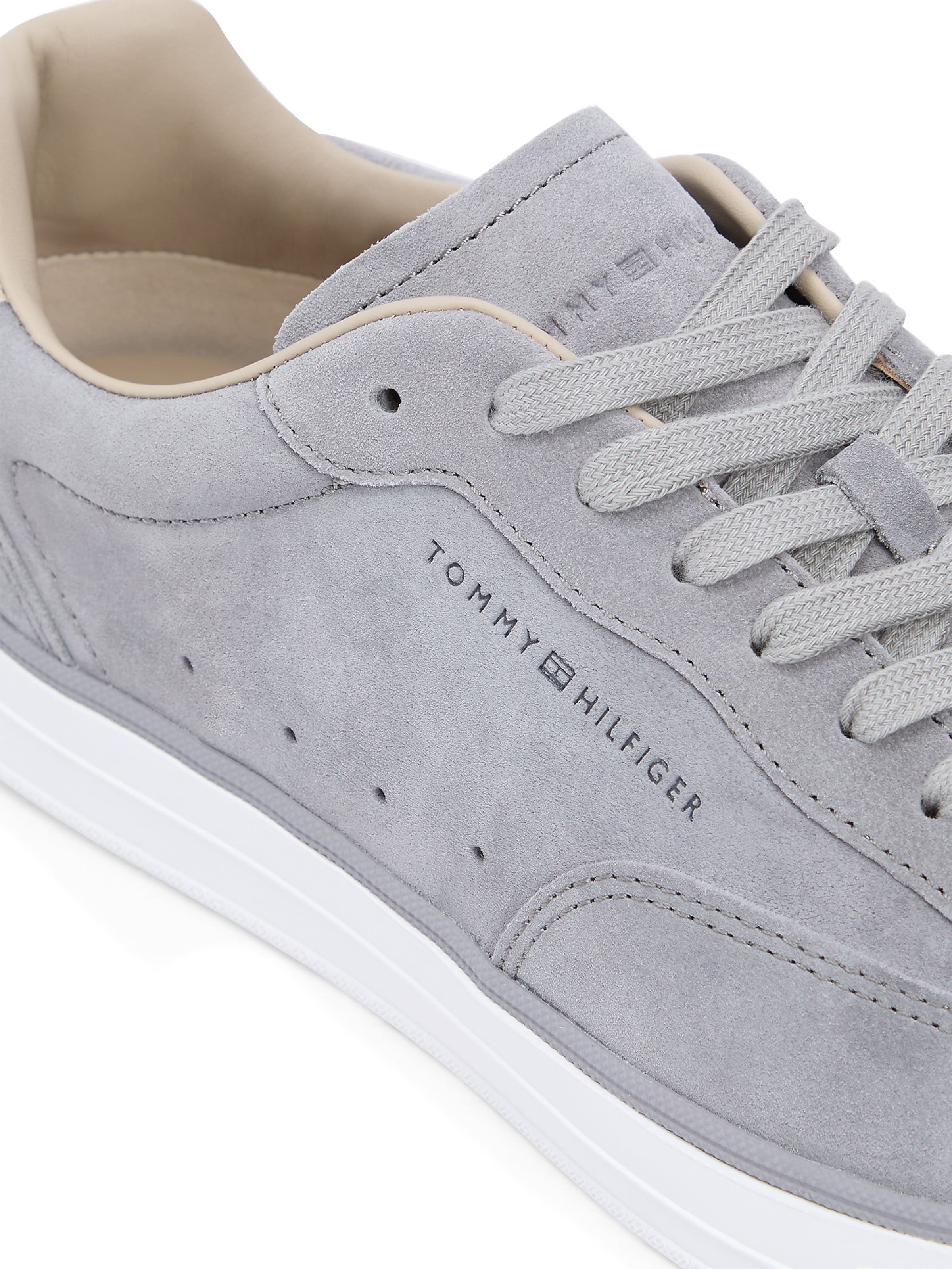 TOMMY HILFIGER Sneaker in Grau