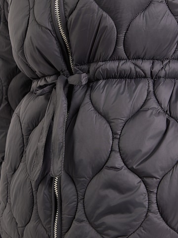 ONLY Välikausitakki 'ONLAmara' värissä musta