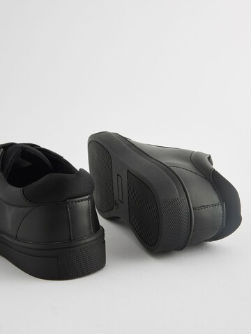 Next Sneakers in Zwart