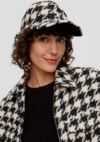 s.Oliver Cap in Black: front