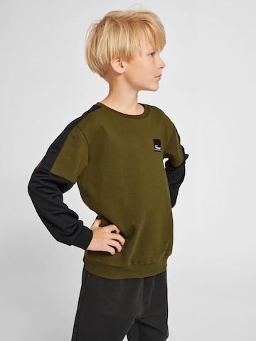 Hummel Sweatshirt 'Edward' in Groen: voorkant