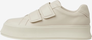 NEWD.Tamaris Sneakers laag in Beige