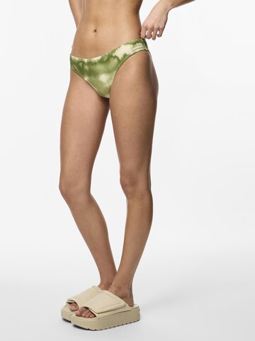 PIECES Bikini bottom 'PCAnesa' in Green: front