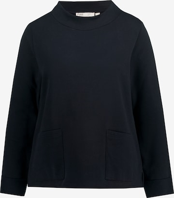 Ulla Popken Sweatshirt  (GOTS) in Schwarz: predná strana