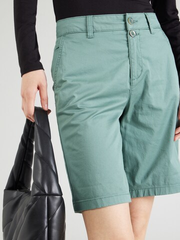 Regular Pantaloni eleganți de la s.Oliver pe verde