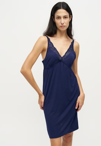 TRIUMPH Negligée 'Amourette' in Blau