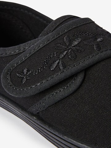 Next - Zapatos bajos en negro